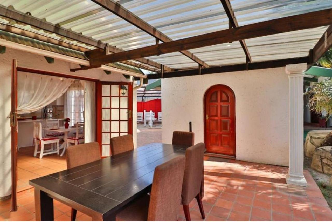 The Link Guest Lodge Kempton Park Esterno foto