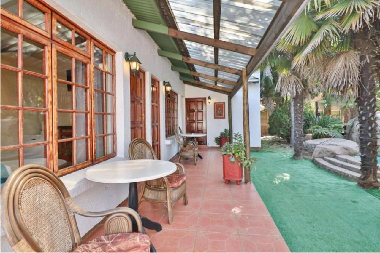 The Link Guest Lodge Kempton Park Esterno foto