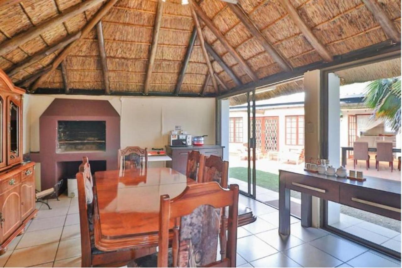 The Link Guest Lodge Kempton Park Esterno foto